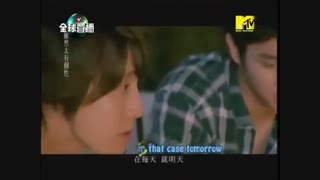 موزیک ویدیو "شب تاب" از ariel lee با بازی شیوون و دونگهه سوپر جونیور .