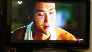 سکانسی مرررگ از چوی شیوون سوپرجونیور  در فیلم " پیش به جلو " پخش شده از شبکه ی سوم سیما .