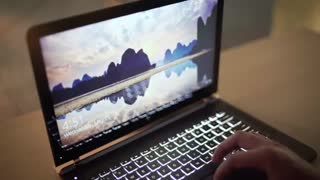 لپ تاپ HP Spectre ؛ کارایی باریک‌ترین لپ تاپ دنیا در قاب ویدیویی