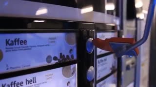 ربات ها و کارگران دست در دست هم در فورد!