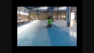 شستشوی کف کارخانجات با دستگاه های پیشرفته زمین شوی-اسکرابر