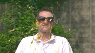 تصاویر آهسته از شکستن تخم مرغ