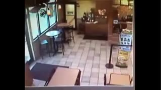 ! ! ! کلیپ جن در رستوران  صد درصد واقعی ! ! !