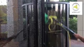 شستشوی مدرن و حرفه ای شیشه و نما, خدمات نماشویی, شیشه شور صنعتی