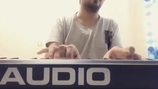 اجرای اهنگ وانمود احسان تهرانچی