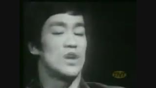 +بروس لی+ذهنتو خالی کن و مانند آب ،بی شکل باش!+در جریان باش!+