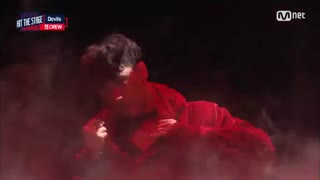 اجرای تن ان سی تی NCT Ten در Hit the stage (رقابت شیطان ها) becoming the devil, Devils Match