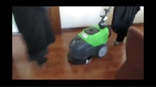 نظافت و شستشو کف ادارات با دستگاه های پیشرفته زمین شوی-اسکرابر