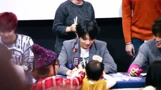 بی تی اس و بچه کوچولو