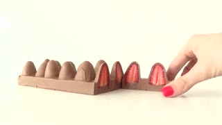 دسر توت فرنگی شکلاتی