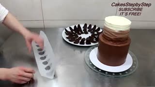 آموزش تزئین ساده و زیبا کیک شکلاتی