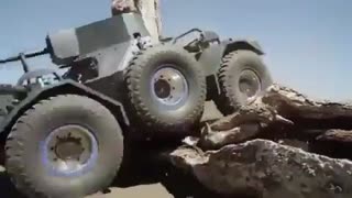 خودروی نظامی عجیب!
