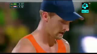 نیمه نهایی والیبال ساحلی : برزیل ۲-۱ هلند