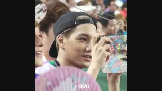 گفتم همه ام وی اکسو رو میزارن من ی چیز دیگه بزارم.......