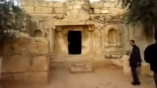 فیلمی از درون غار اصحاب کهف و قبرهای ایشان-اردن