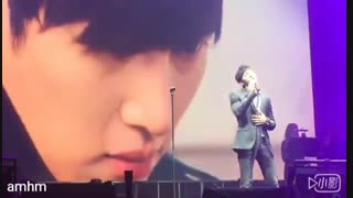 اجرای زنده آهنگ هیلر توسط جی چانگ ووک در چین