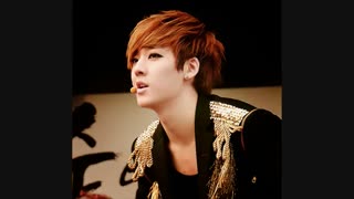 اخه بیچاره  بدبخت وقتی همیشه  دلت با مردمه چرا ؟؟؟ دیگران با تو نیستن  کسی نیست بگه واسه کی تو اینجایی واسه کی انلاین هستی ؟؟