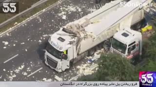 فرو ریختن پل عابر پیاده روی بزرگراه در انگلستان