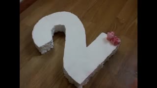 دیزاین عدد سال تولد 2 با گل