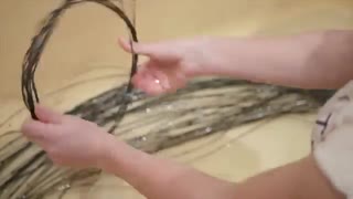 تاج گل از شاخه های زمستانی