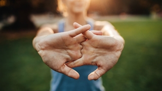 آیا قولنج شکستن عواقبی دارد ؟