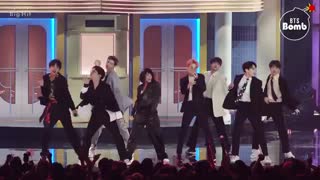 اجرای boy with love  همراه halsey