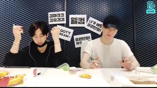 وی لایو مارک و یوگیوم برای آموزش فن چنت آهنگ Eclipse به آگاسه ها +زیرنویس فارسی